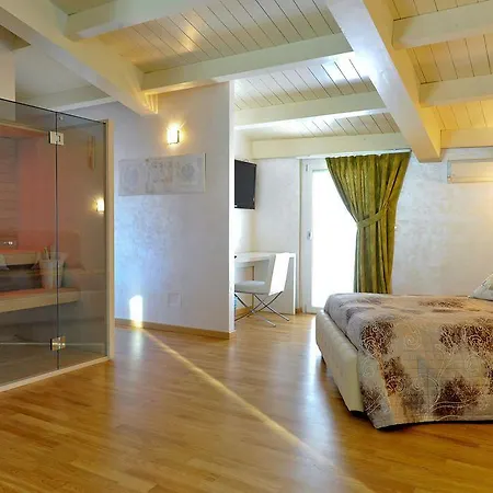 Jolie Bed & Breakfast