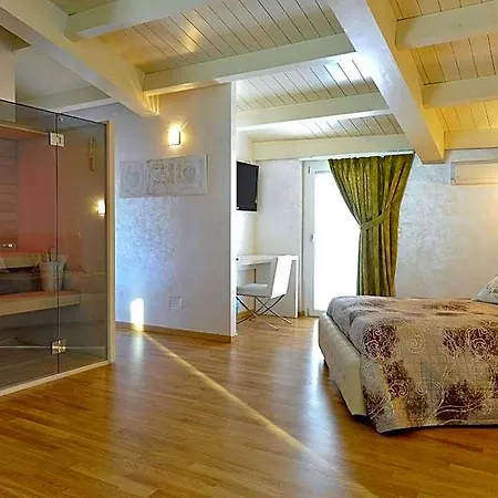 Jolie Bed & Breakfast